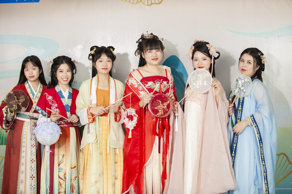 E43A0342 1024x683 - Goddess's Pattern Interprets Romantic Chinese Style